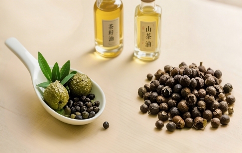 山茶油與茶籽油是同一種油嗎？山茶油和茶籽油有什么區(qū)別？