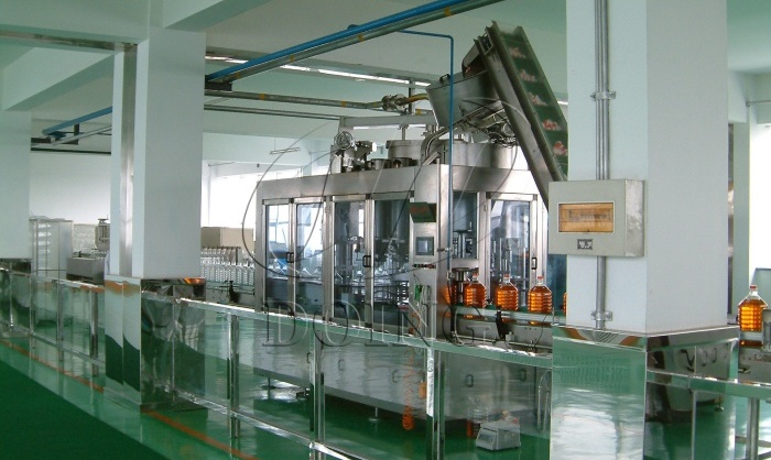 成品油灌裝機(jī)